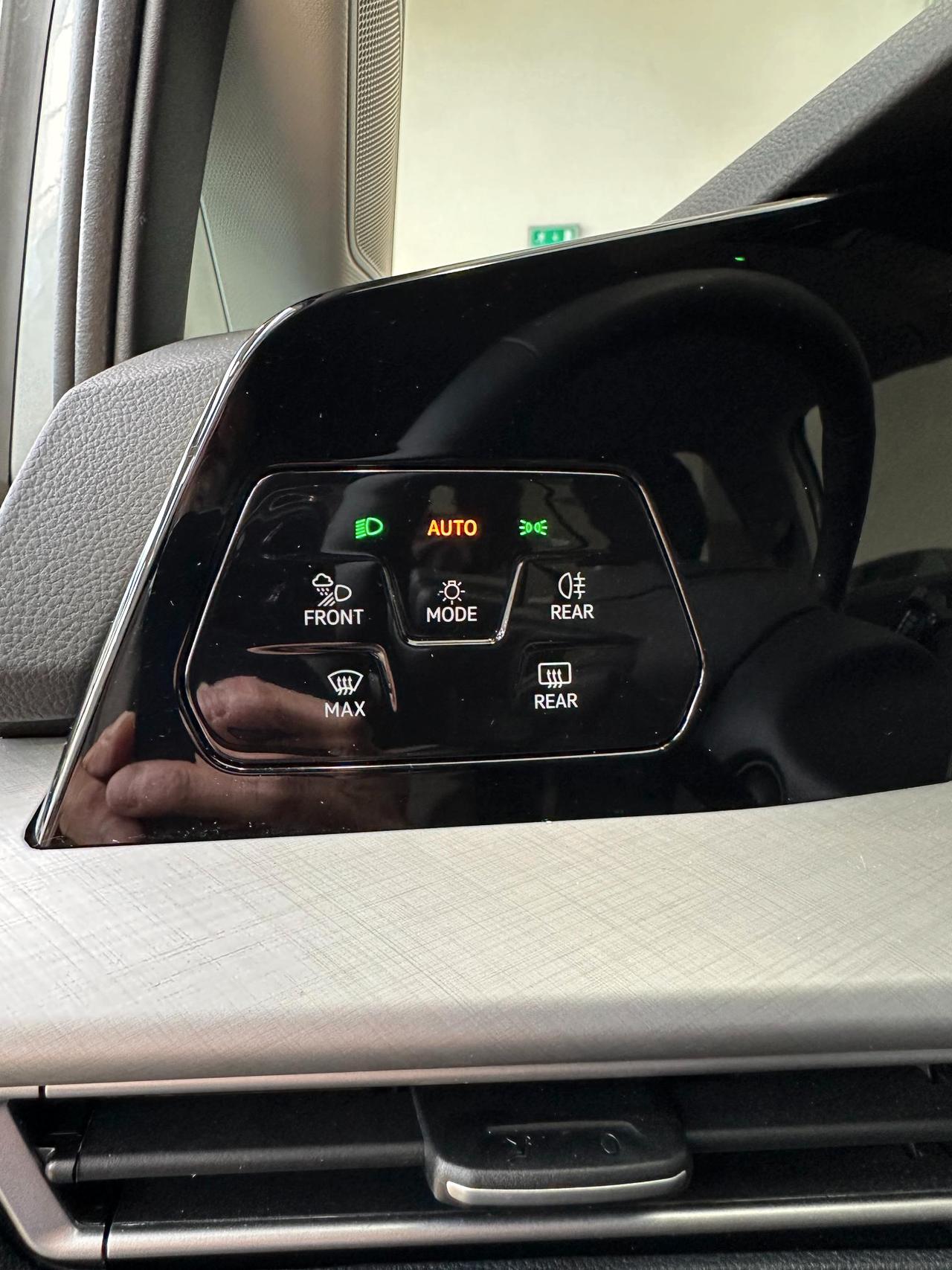 Volkswagen Golf Variant 2.0 tdi Style 150cv DSG-18"-IQ LED-Camera-Carplay-FULL