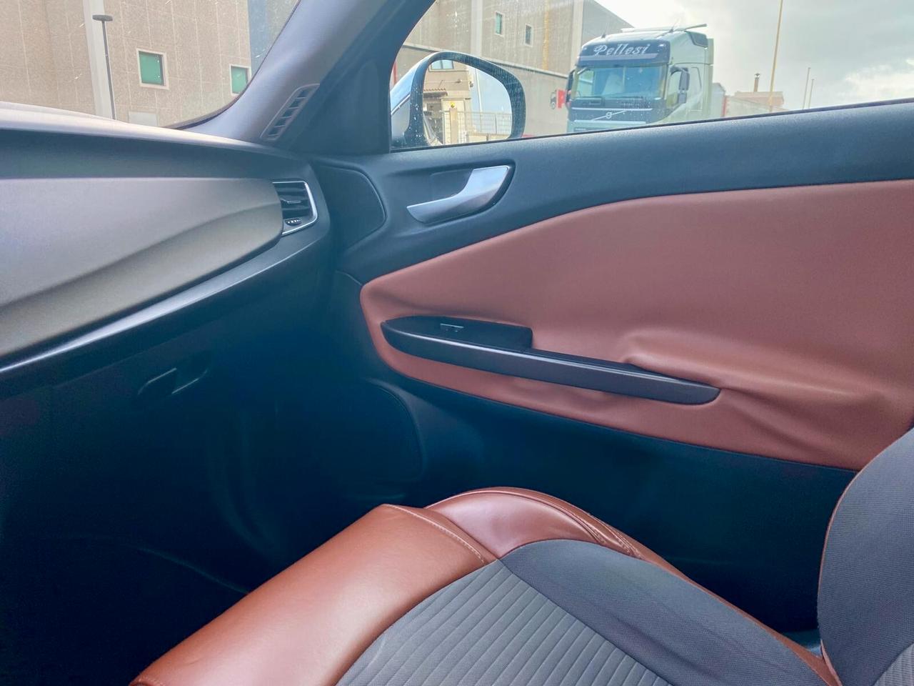 Alfa Romeo Giulietta 1.6 JTDm-2 105 CV Exclusive