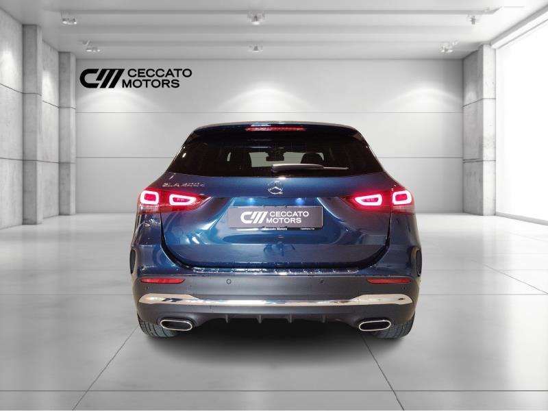 Mercedes GLA 200 200 D Premium 8G-DCT