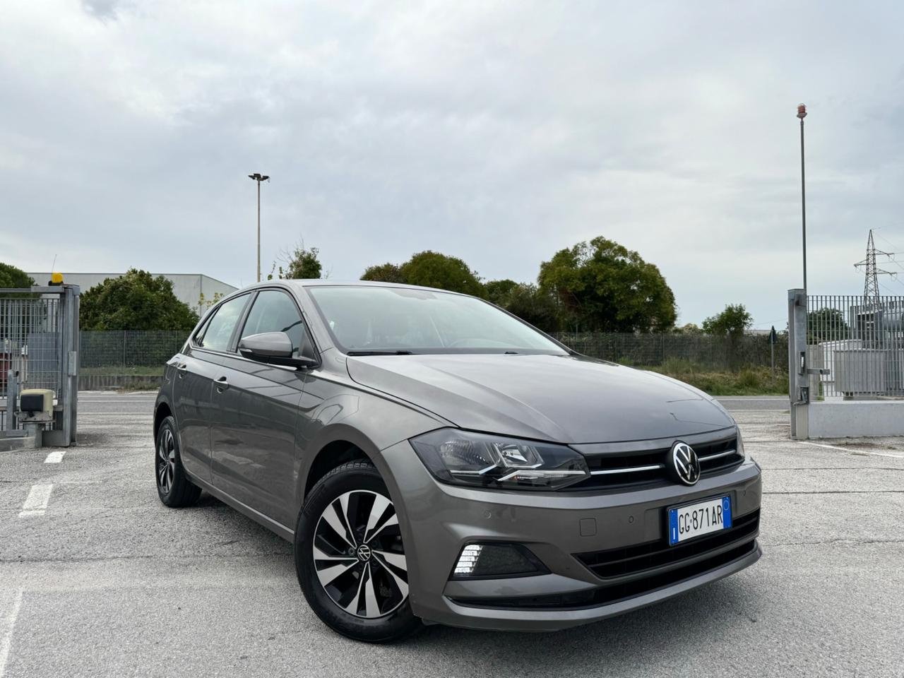 VOLKSWAGEN POLO Comfortline TGI Metano-Carplay