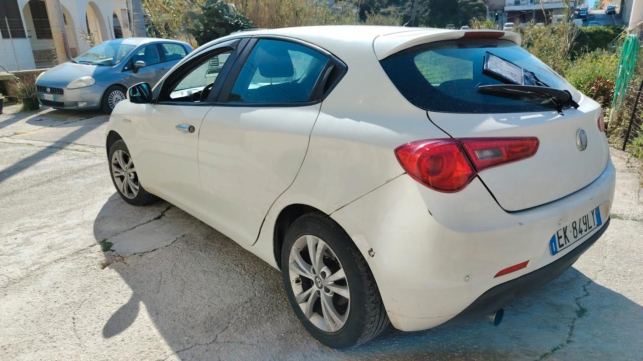 Alfa Romeo Giulietta 1.6 JTDm-2 105 CV Progression