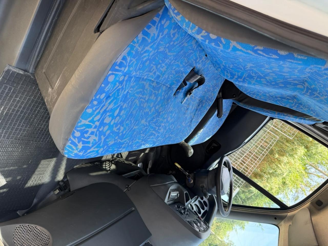 IVECO 35c13 RIBALTABILE TRILATERALE