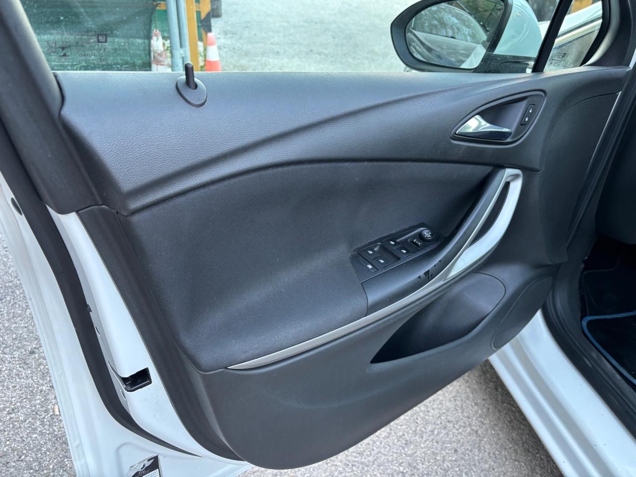 Opel Astra 1.6 CDTi 136CV Innovation