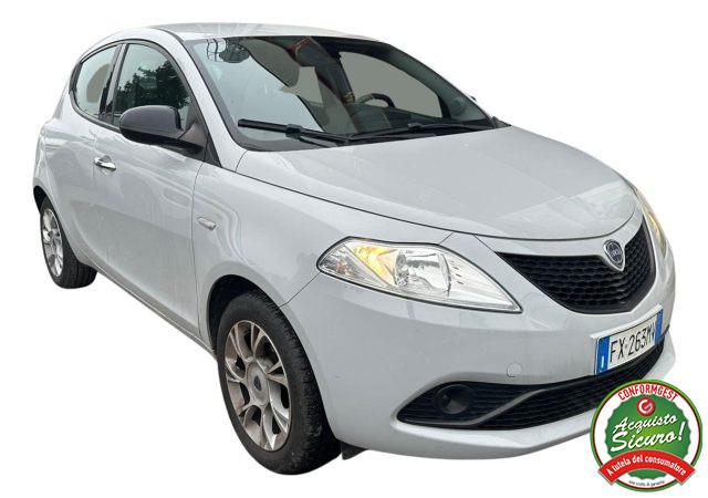LANCIA Ypsilon 1.2 69 CV 5 porte Gold