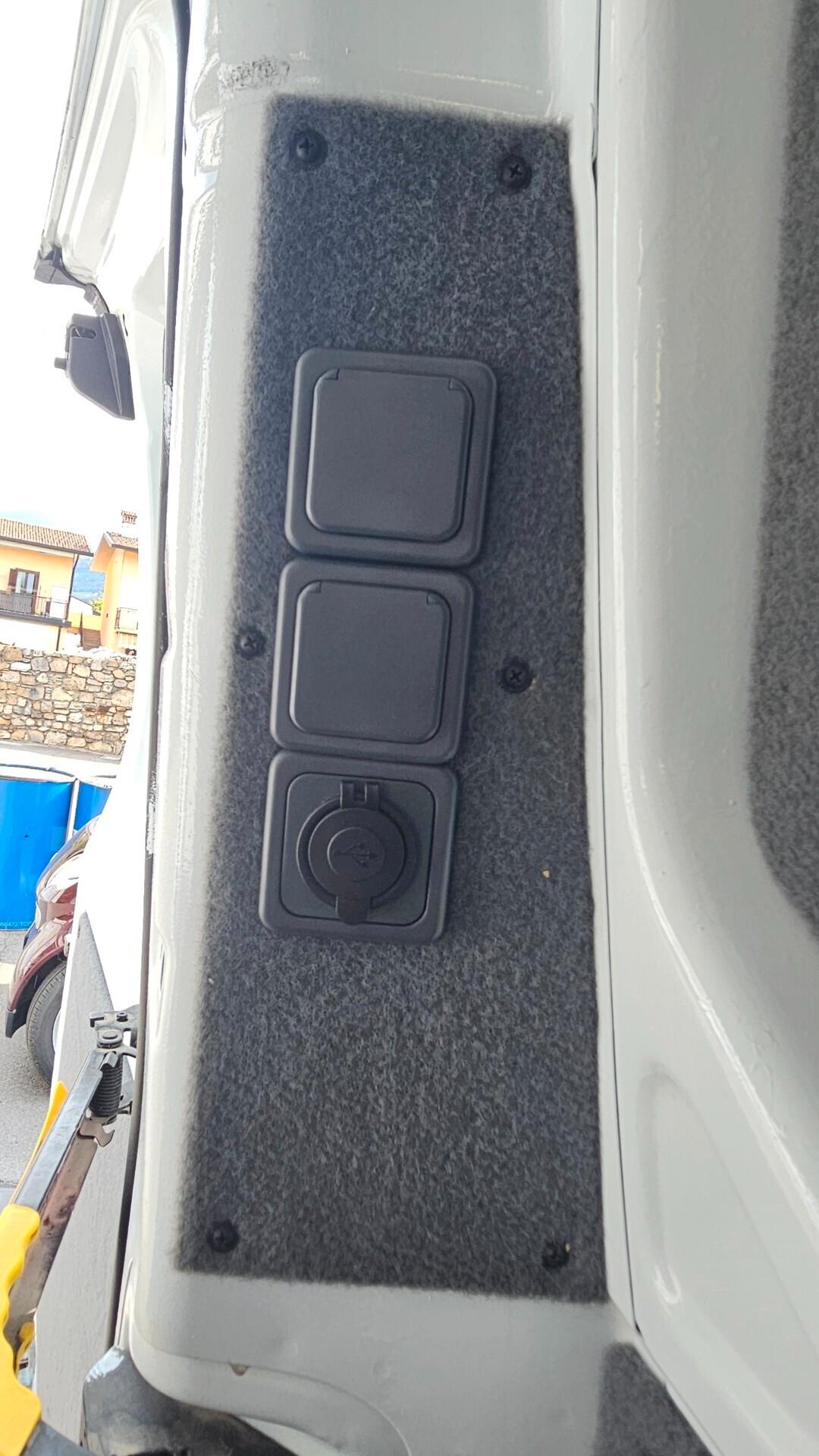 Ford Transit Custom 2.2 tdci CAMPERIZZATO OMOLOGATO