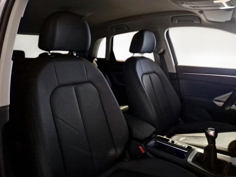 AUDI Q3 35 TDI Business Advanced