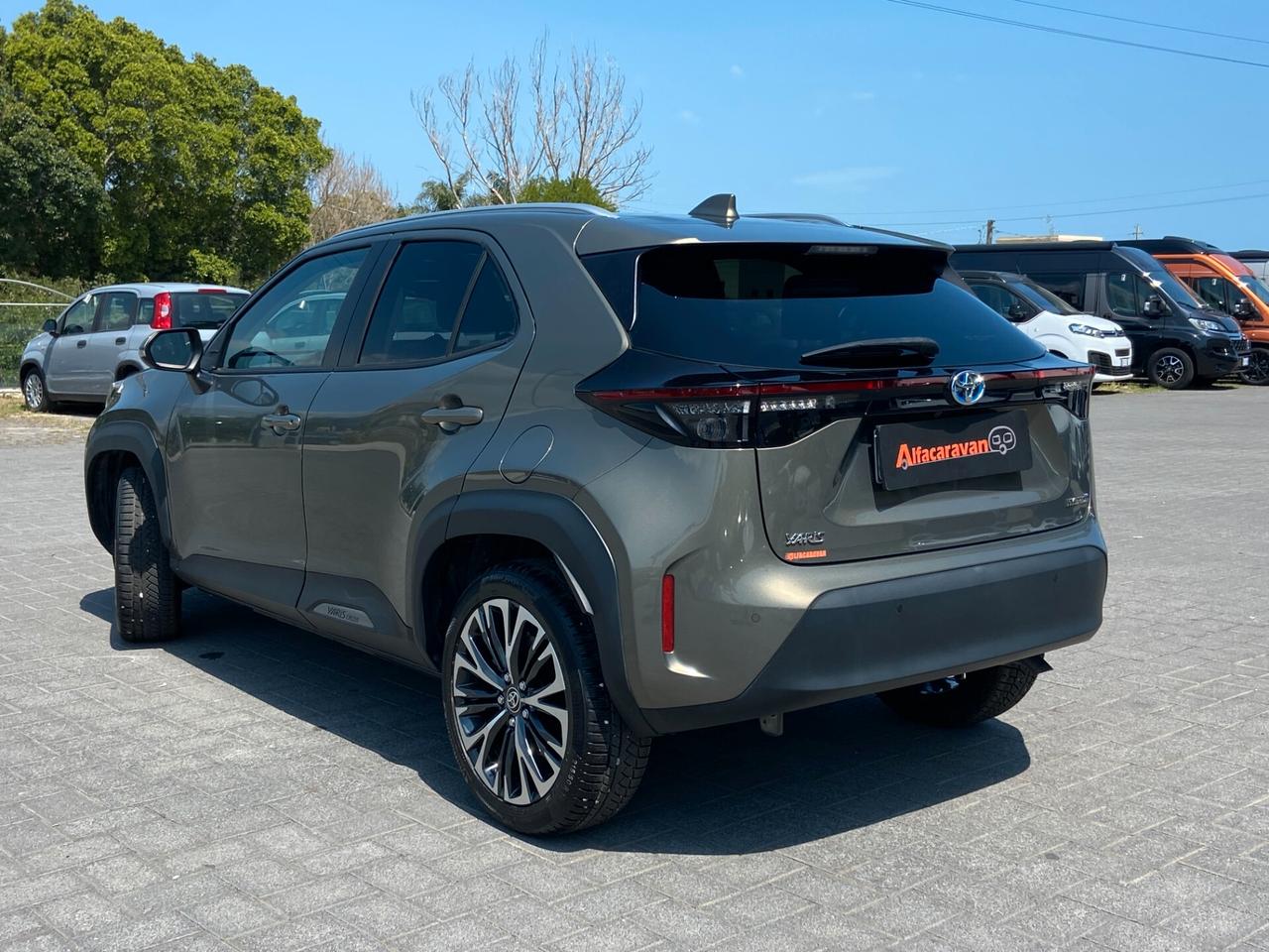 Toyota Yaris Cross 1.5h Lounge fwd 116cv e-cvt