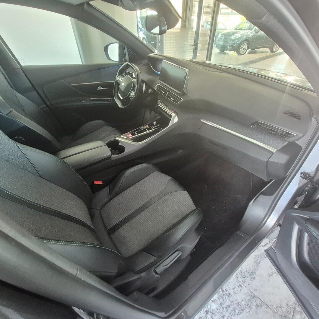 Peugeot 3008 BlueHDi 130 S&S Allure