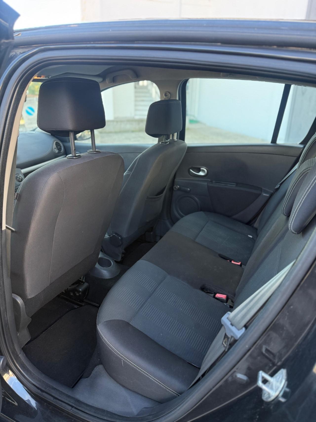 RENAULT CLIO 1.2 BENZINA FULL OPT 2011 UNICO PROP