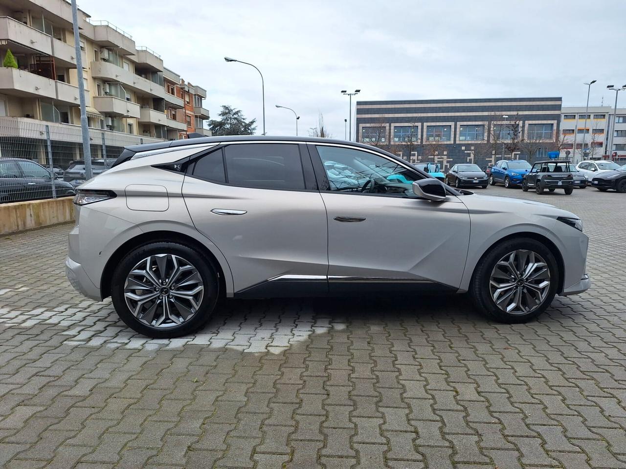 DS4 PureTech 130 automatico Trocadero VEICOLO X NEOPATENTATI