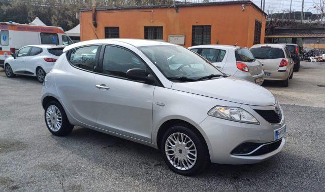 LANCIA Ypsilon 1.2 69 CV 5 porte Silver