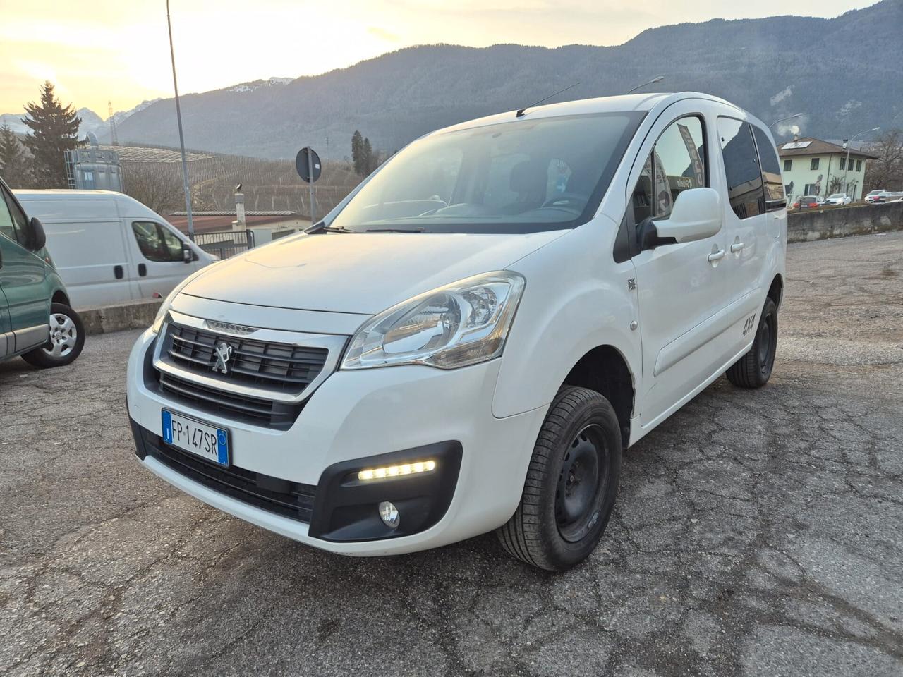 PEUGEOT PARTNER 5 POSTI 4X4