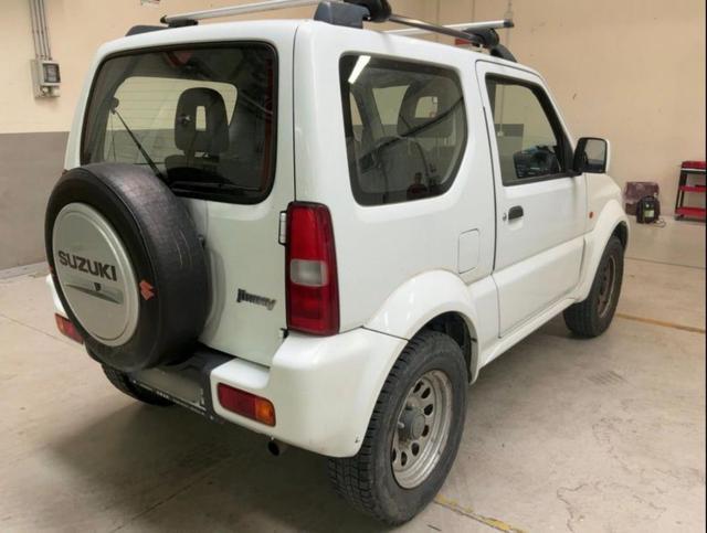 SUZUKI Jimny 1.3i 16V cat 4WD Club