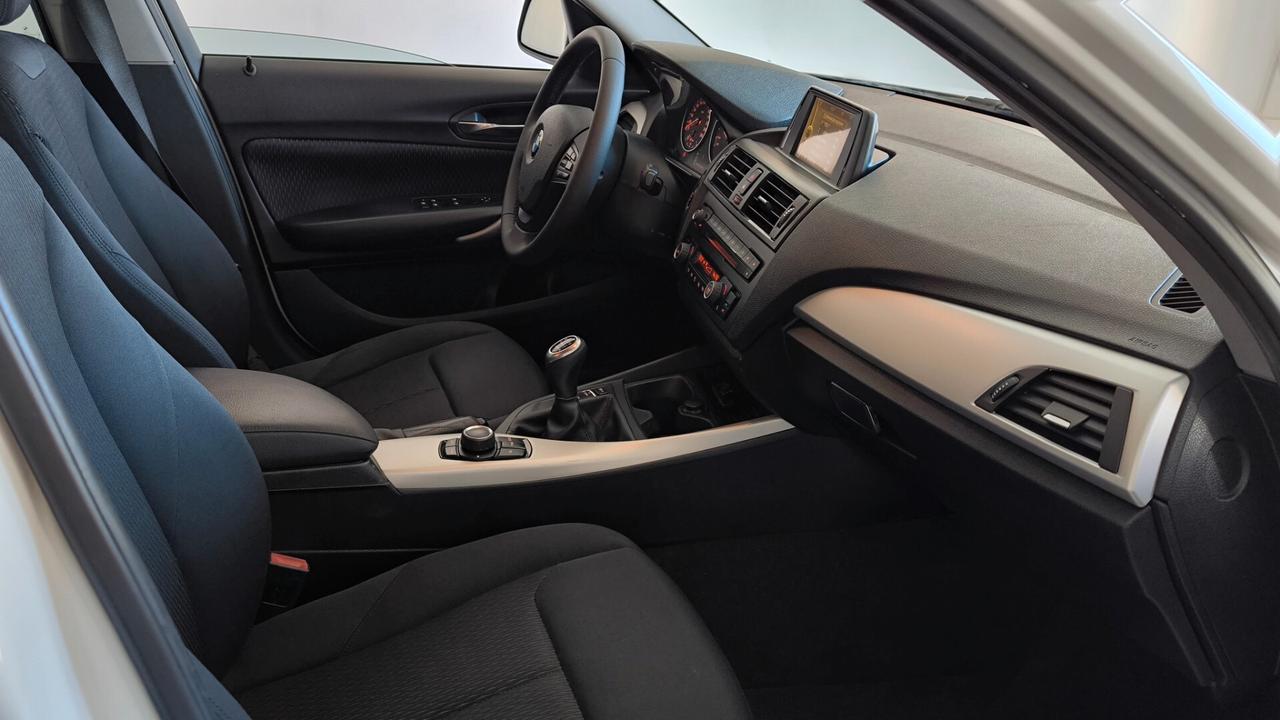 Bmw 116 116d 5p. Urban