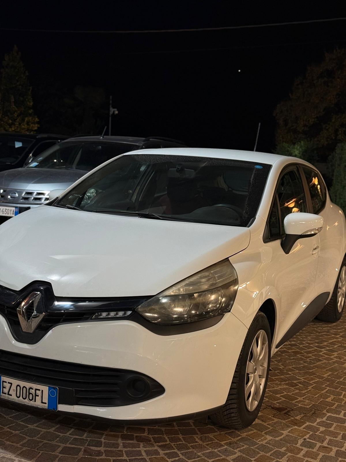 Renault Clio 1.2 75CV GPL 5 porte Costume National