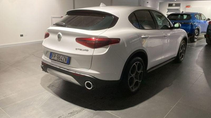 Alfa Romeo Stelvio Stelvio 2.2 Turbodiesel 180 CV AT8 RWD Executive