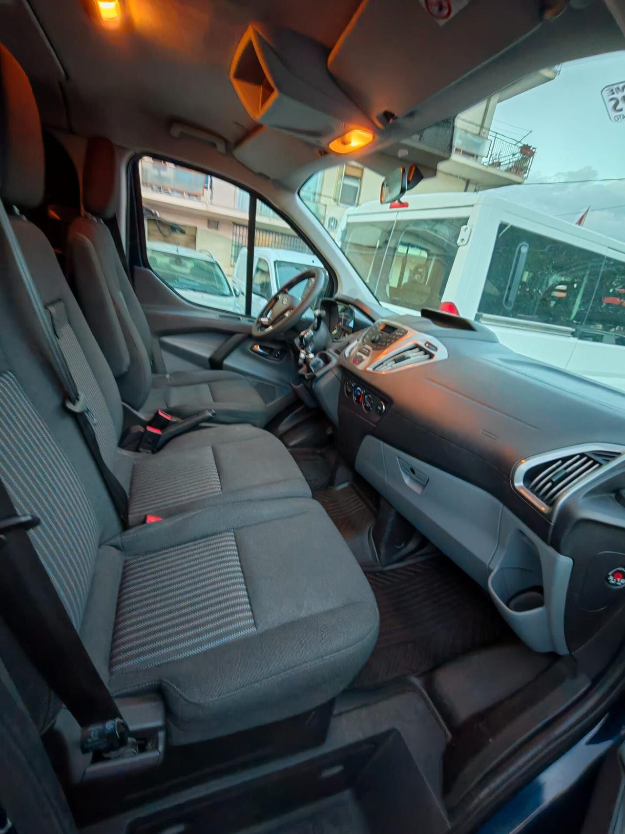 Ford Transit Custom 340 2.0 TDCi 130 PC Com Passo lungo