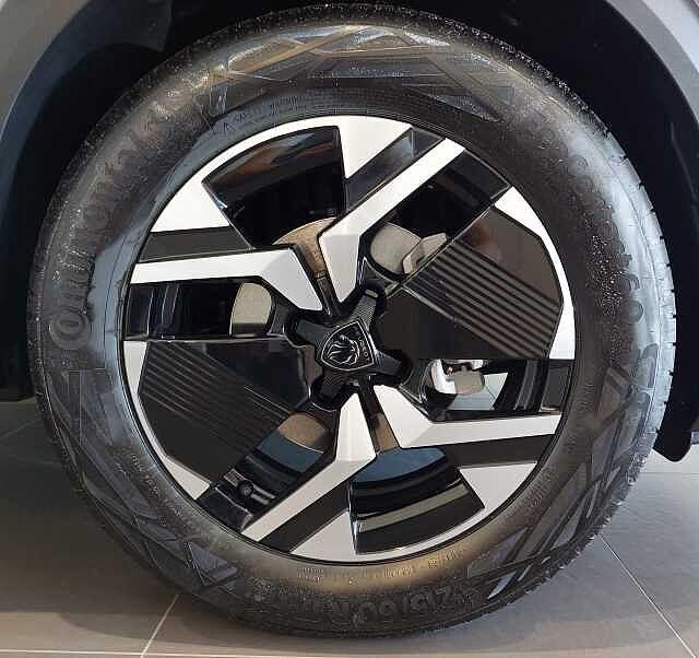 Peugeot 2008 PureTech 100 S&S Allure KM 0