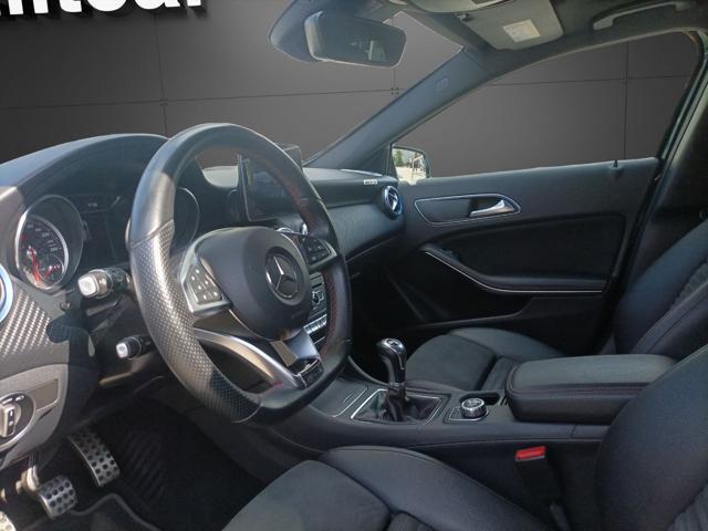 MERCEDES-BENZ A 200 Premium