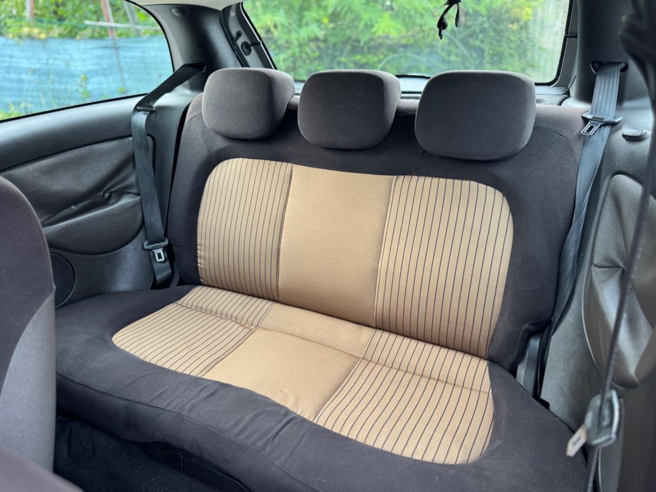 Lancia Ypsilon 1.3 MJT 90 CV ORO