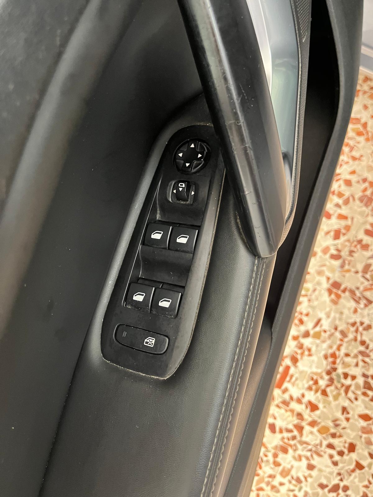 Peugeot 308 BlueHDi 120 S&S Allure