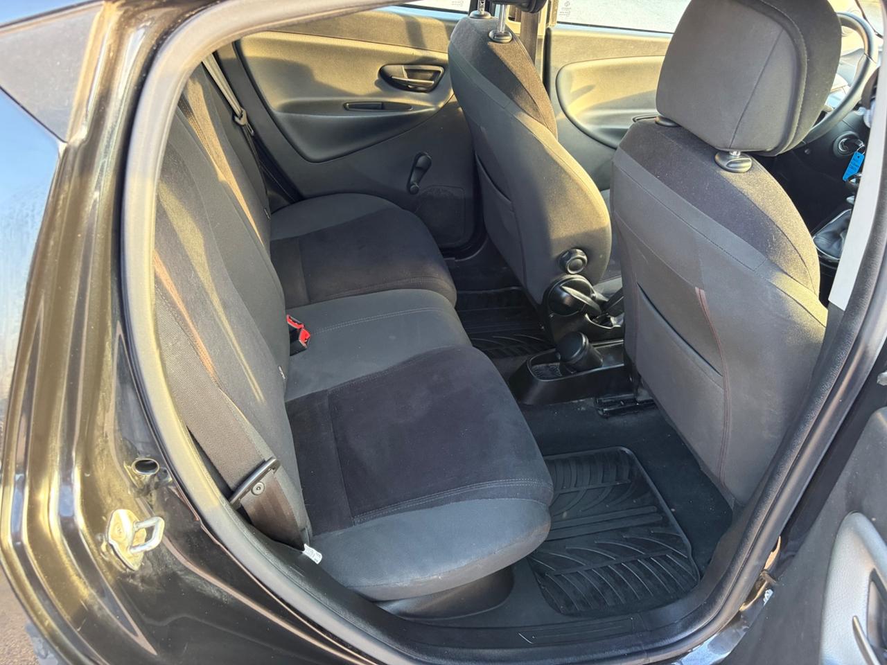 Lancia Ypsilon 0.9 TwinAir 85 CV 5 porte Metano Ecochic Gold