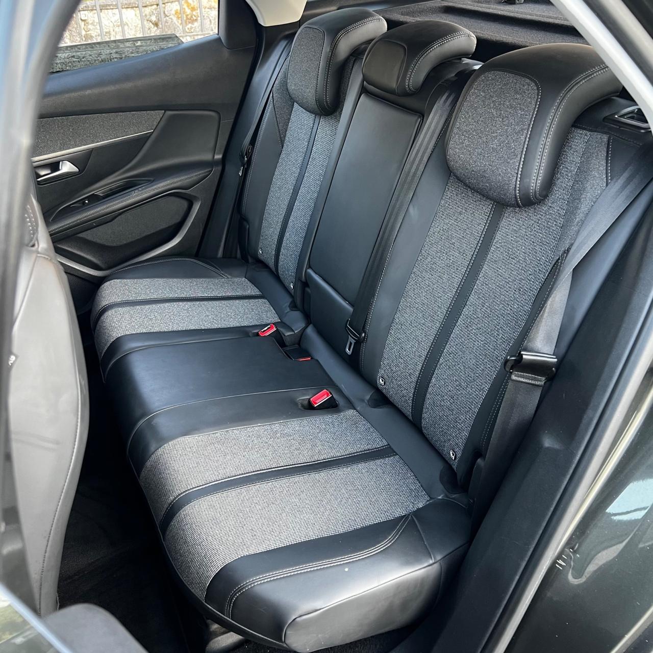 Peugeot 3008 1.6 BlueHdi 120 Cv EAT6 allestimento Allure, UNICO PROPRIETARIO