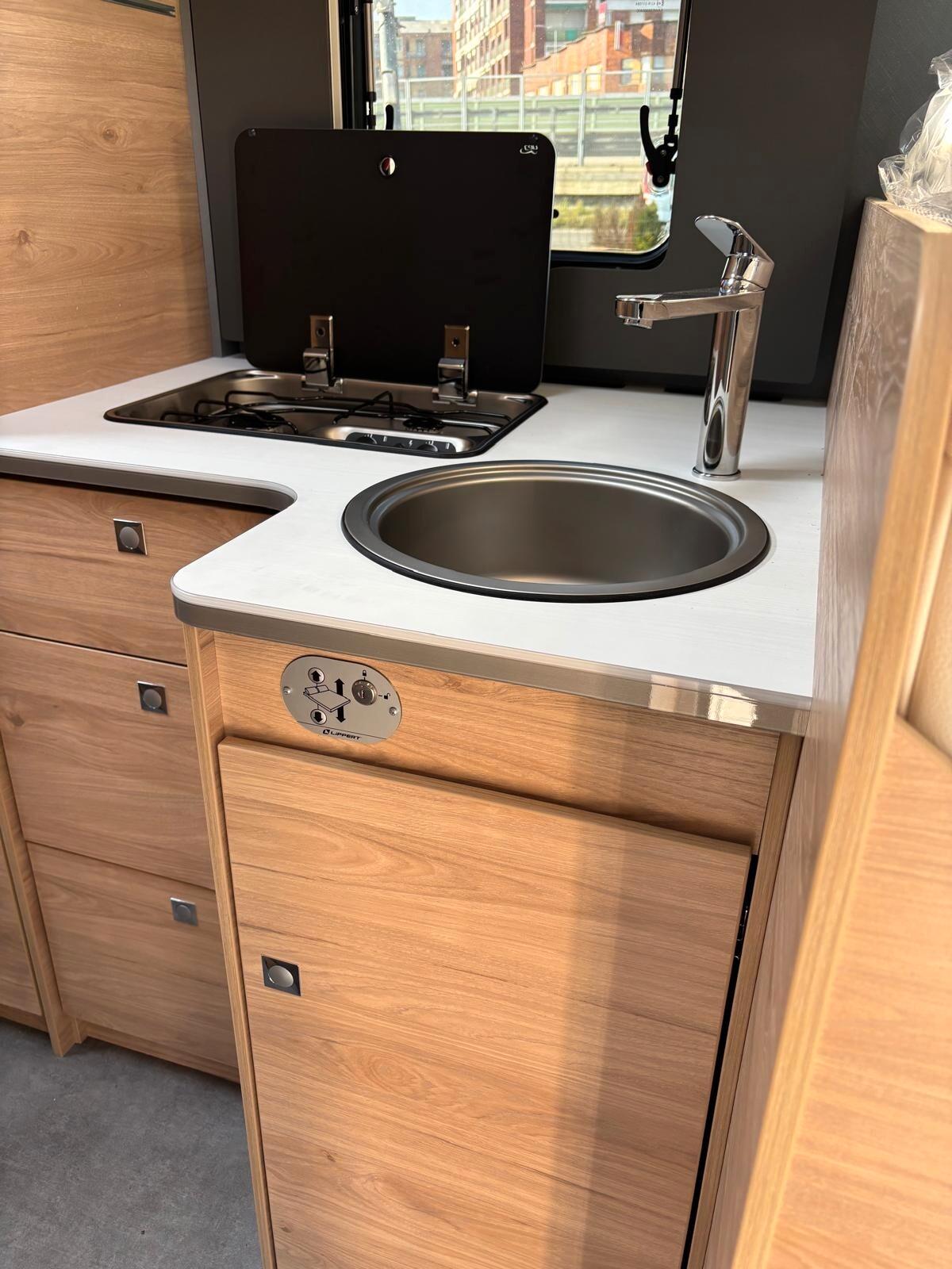 Dethleffs JUST CAMP 6812 EB camper