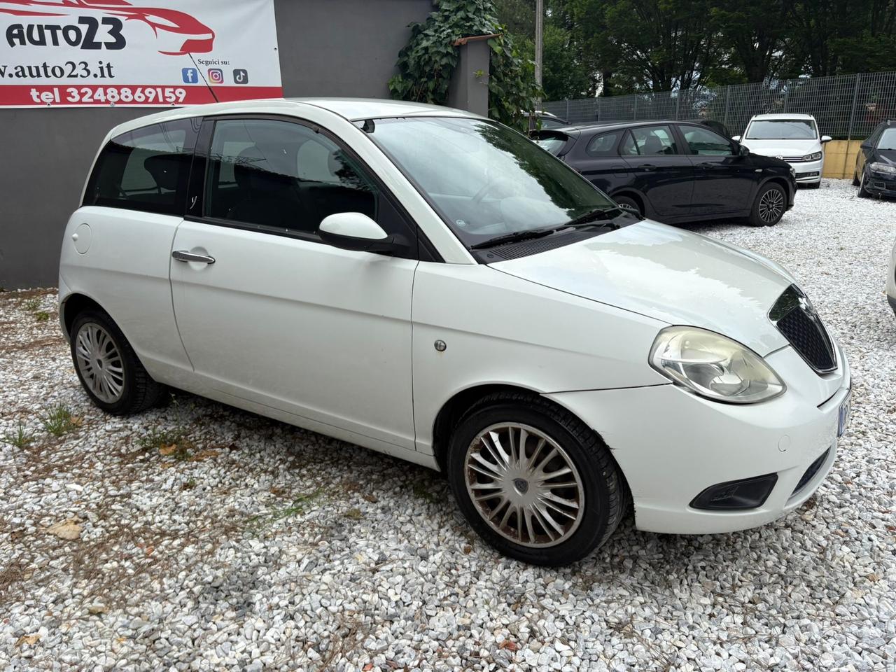 Lancia Ypsilon 1.2 Modamilano 60CV Ok Neopatentati