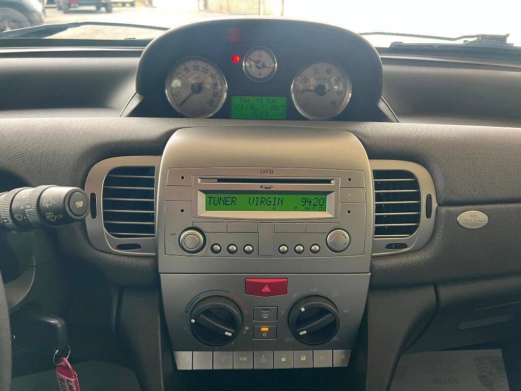 Lancia Ypsilon Oro 1.2 60 CV