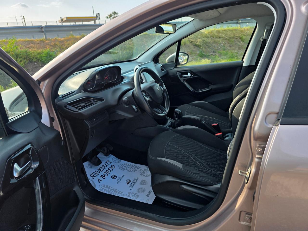 Peugeot 208 1.4 HDi 68 CV 5 porte Allure