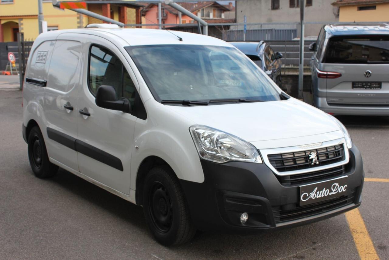 Peugeot Partner L1 BlueHDi 100CV Allestimento trasporto animali da caccia