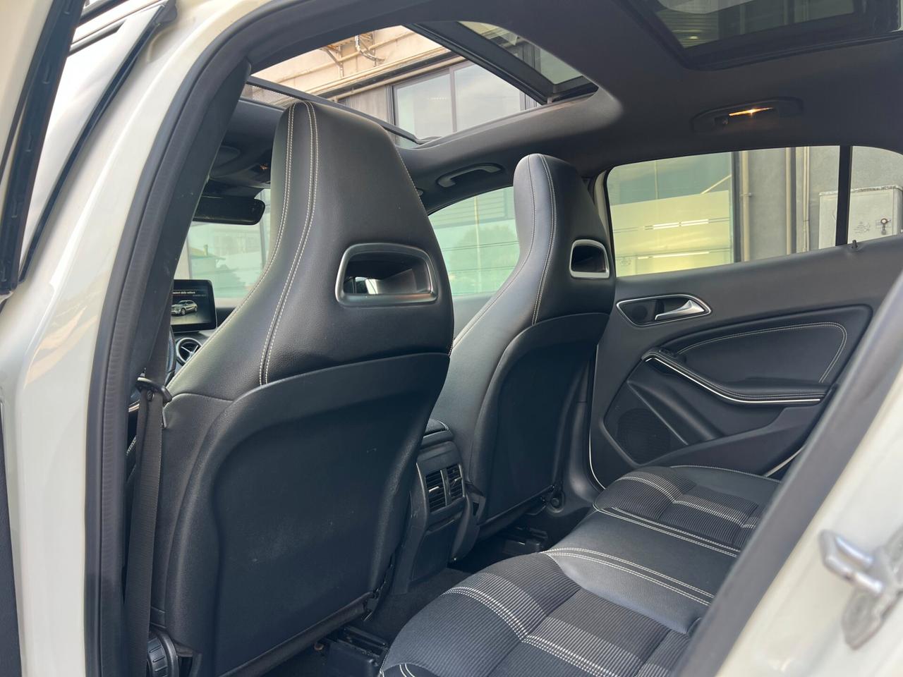Mercedes GLA 200 d Automatic 4Matic Premium/UNICA PROP