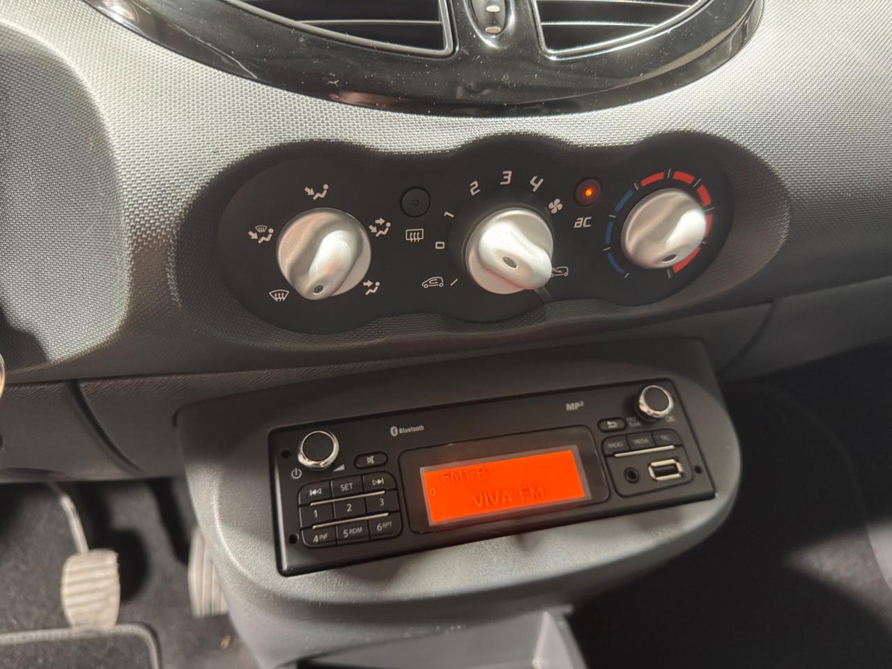 RENAULT TWINGO 1.2 75CV NEOPATENTATI