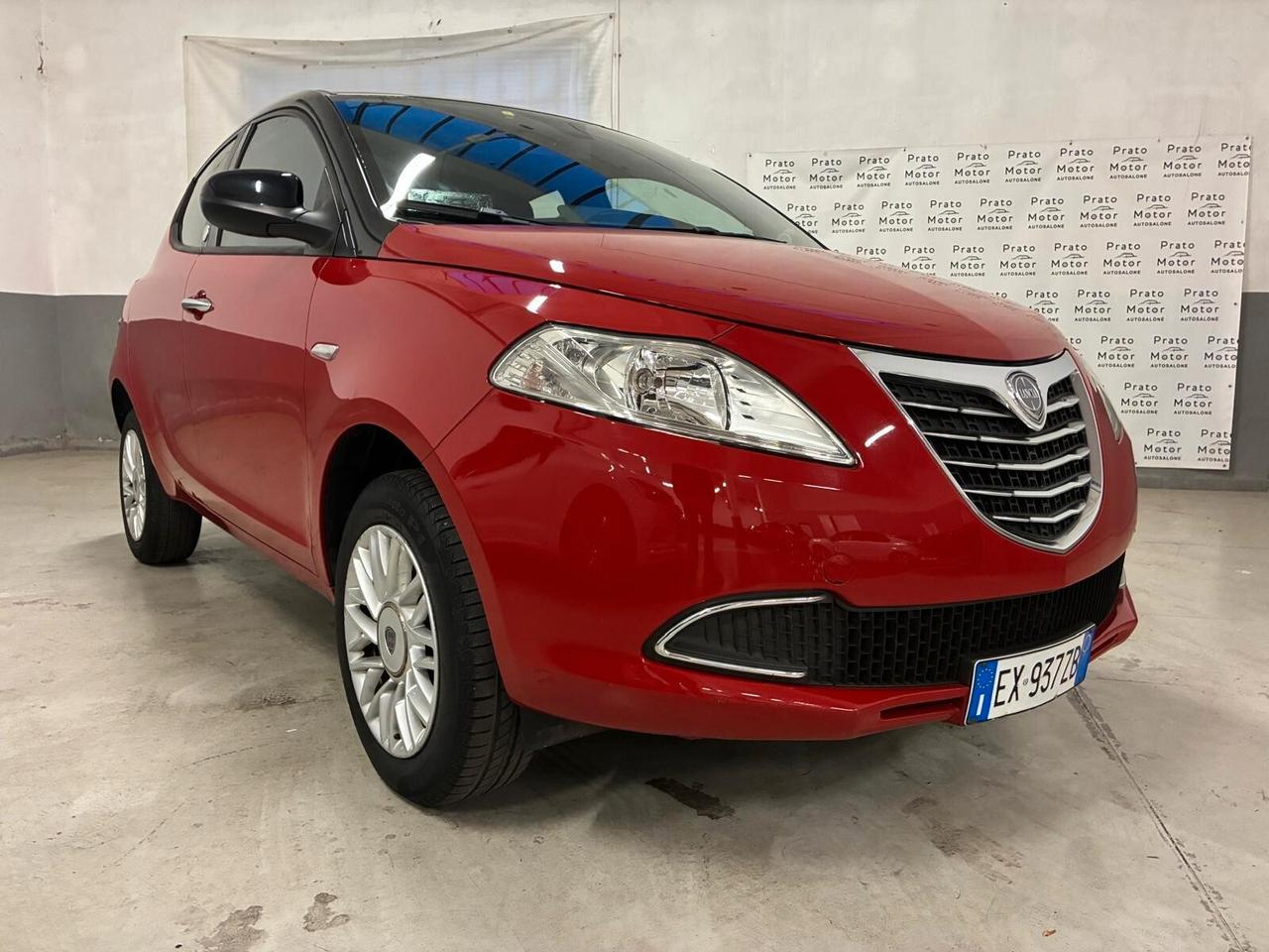 Lancia Ypsilon 0.9 TwinAir 85 CV 5 porte Metano Ecochic Gold