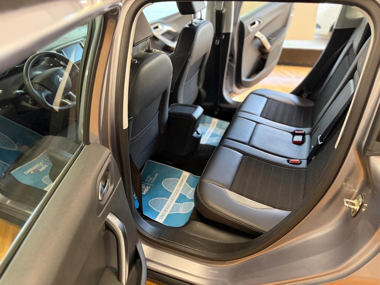 Peugeot 2008 PureTech 82 Allure