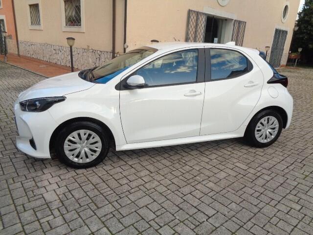 Toyota Yaris 1.0 5 porte Active 72 CV NESSUN VINCOLO DI FINANZIAMENTO