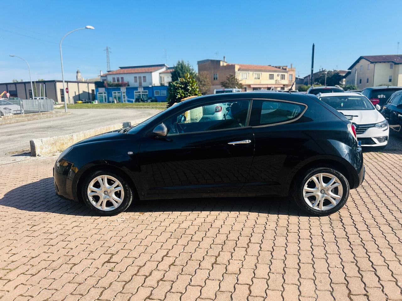 Alfa Romeo MiTo 1.3 JTDm-2 95 CV S&S Distinctive Sport Pack