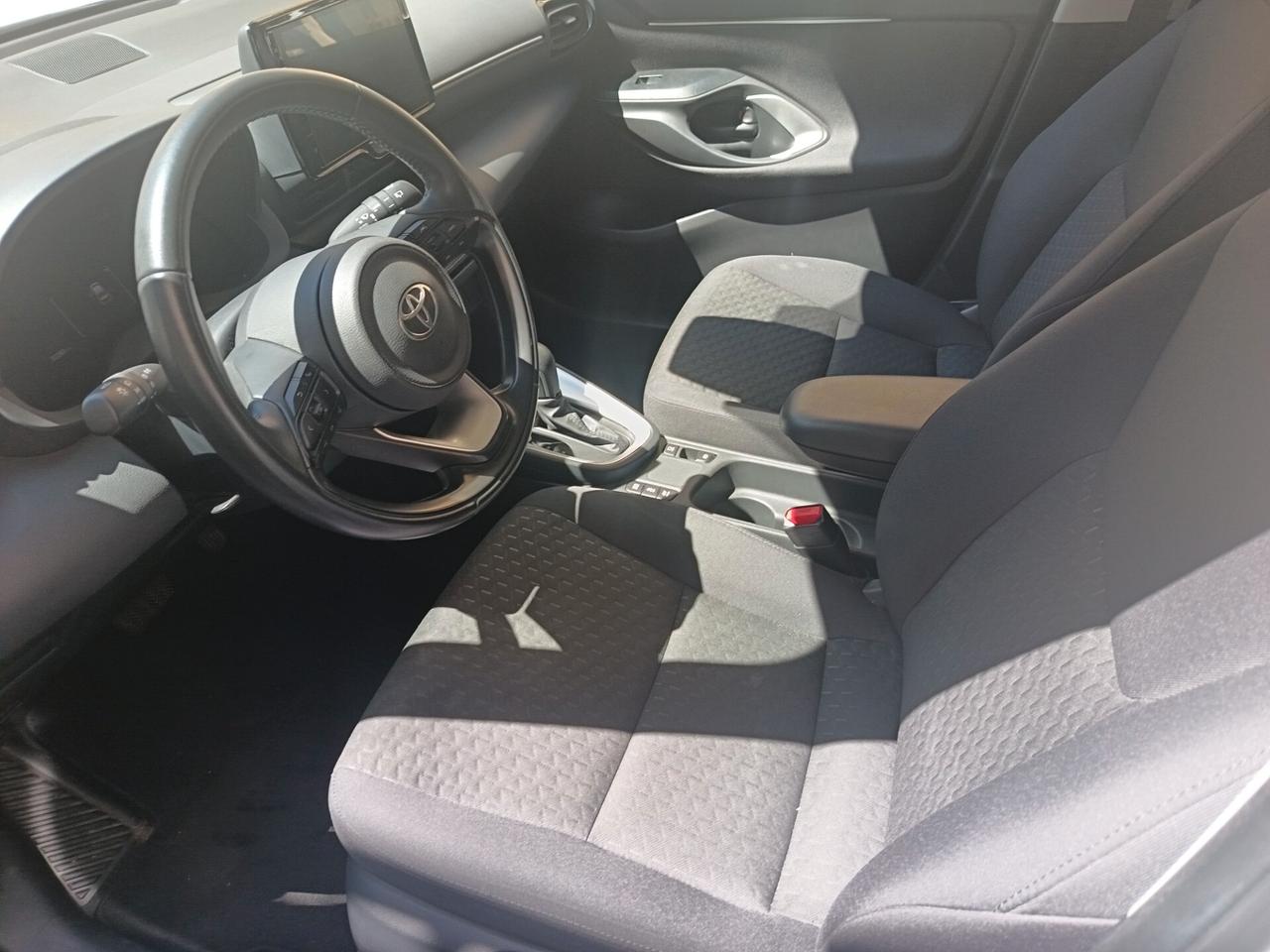 Toyota Yaris Cross 1.5 Full Hybrid 5p. km 32000