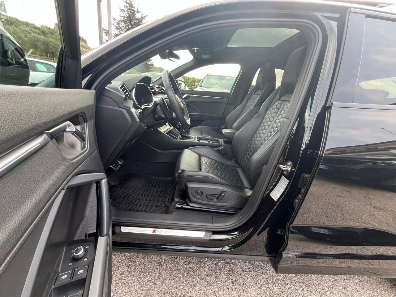 Audi Q3 RS quattro S tronic PROMO