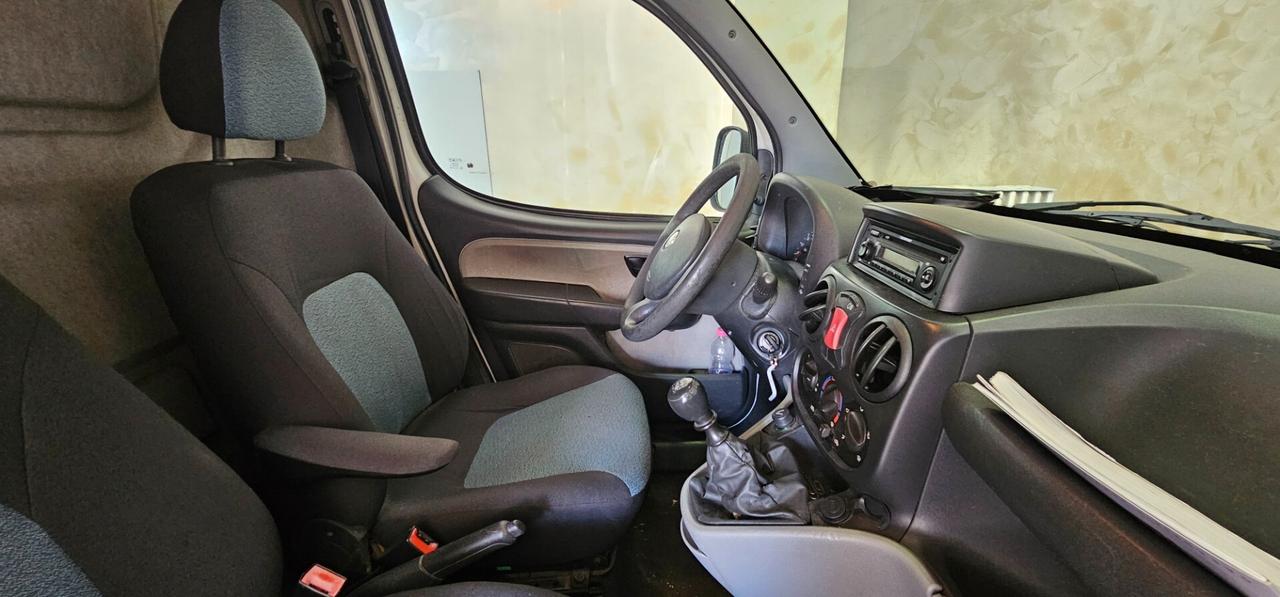 Fiat Doblo Doblò 1.6 16V Natural Power Active