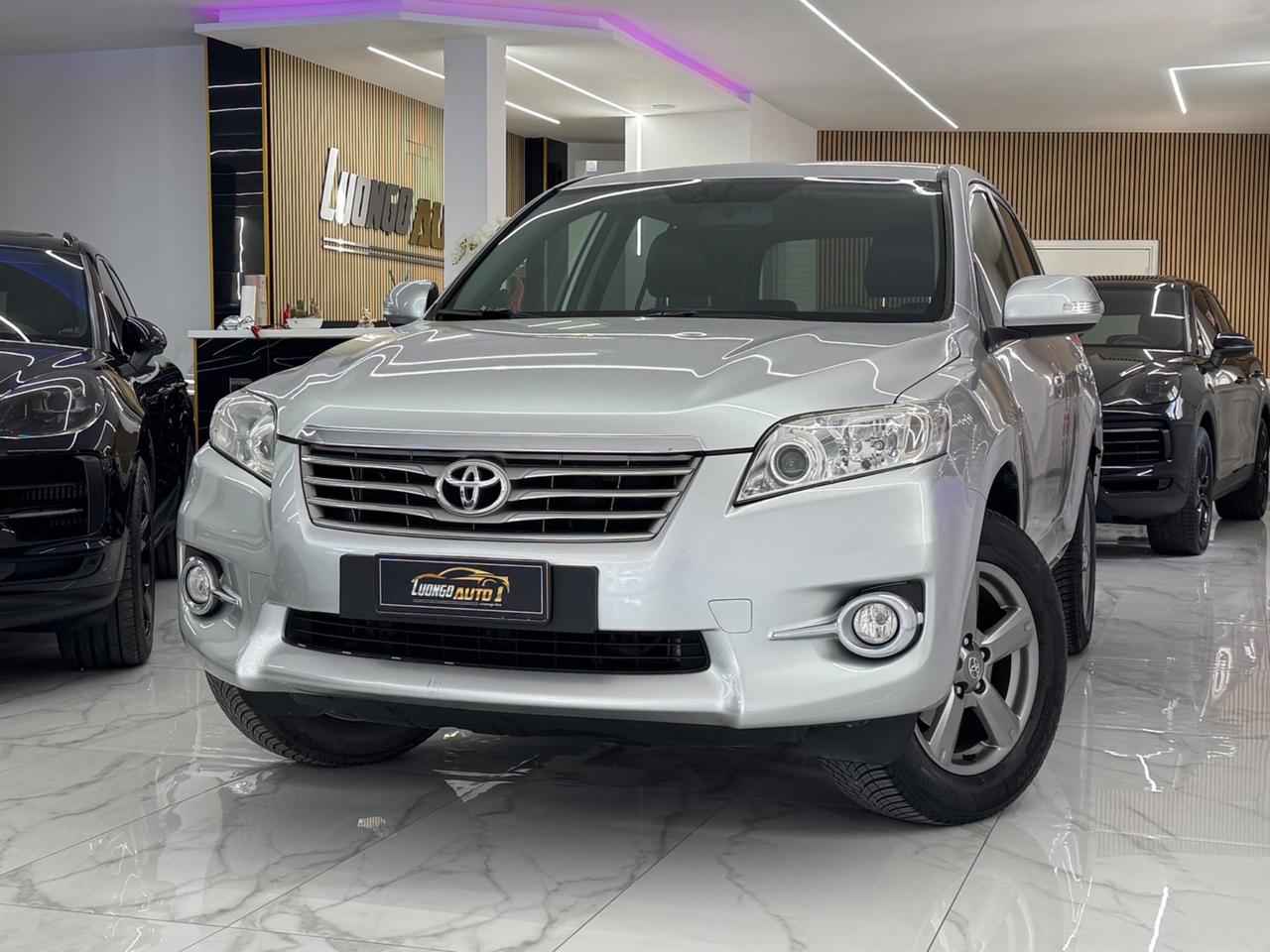Toyota RAV4 2.2 D-4D 150CV Lounge Iper Full