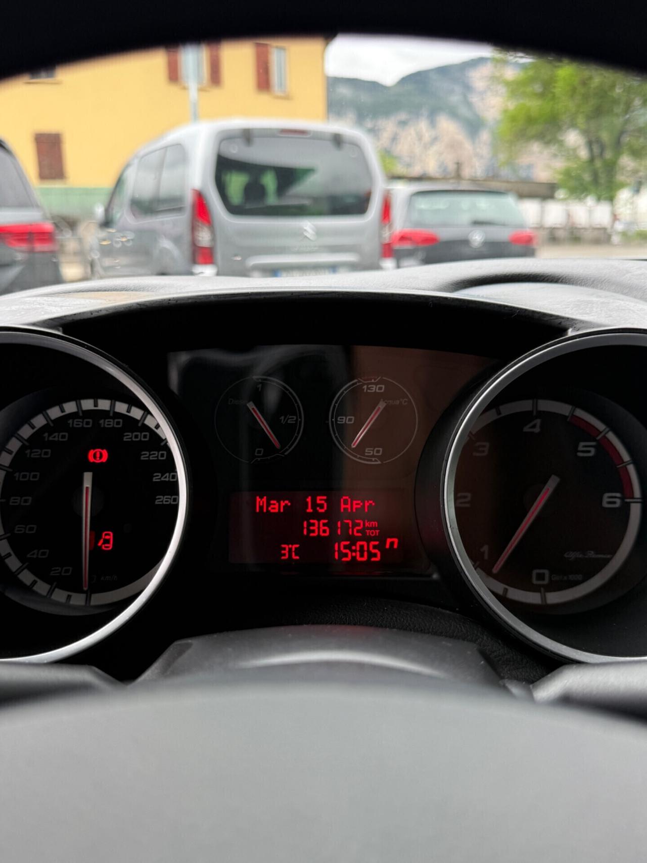 ALFA ROMEO GIULIETTA 1.6 JTDm-2 EXCLUSIVE neopatentati