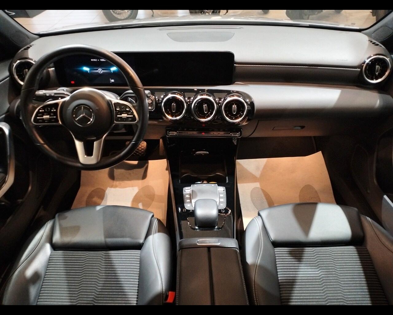 MERCEDES Classe A (W177) A 180 d Automatic ...