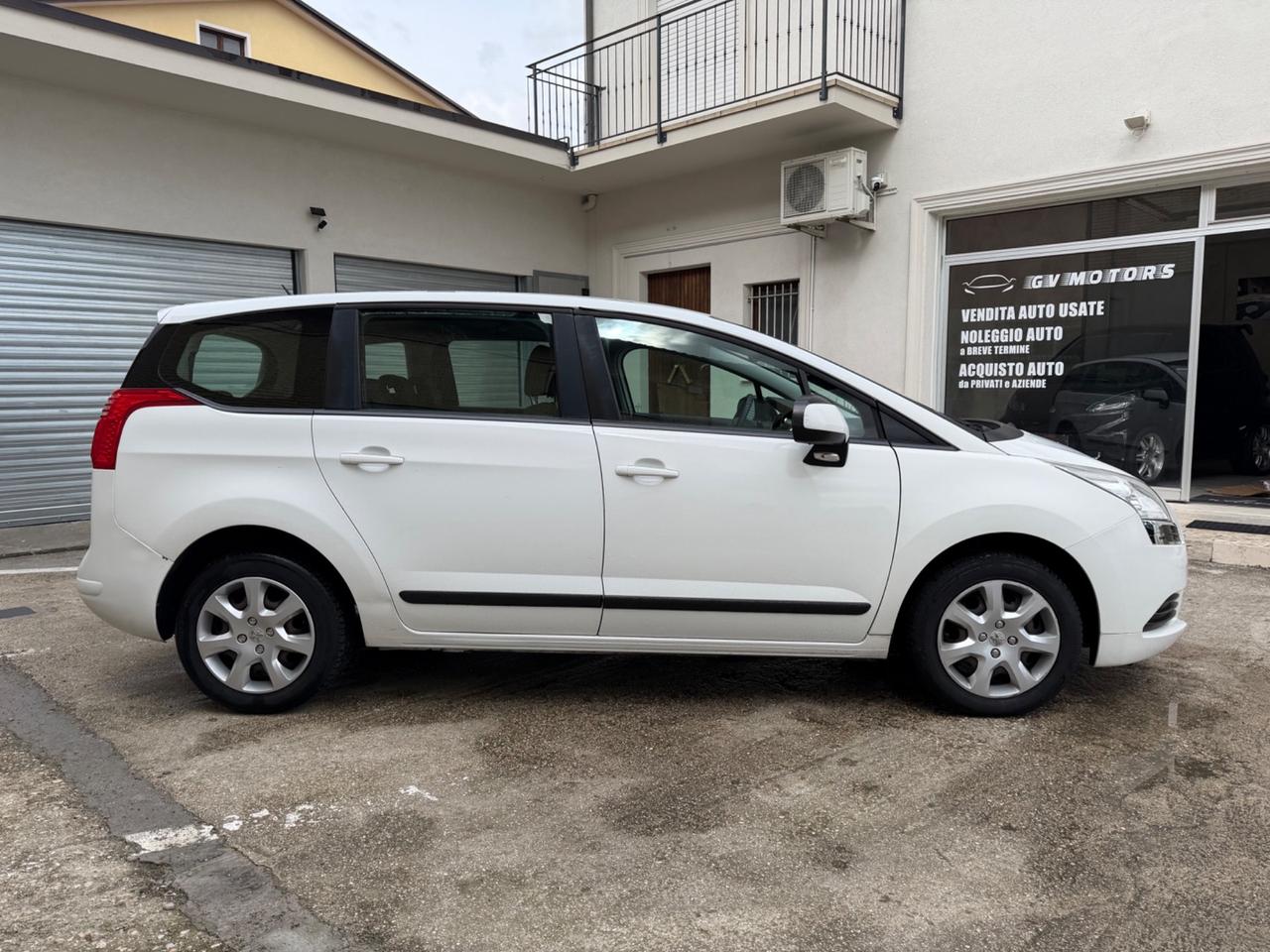 Peugeot 5008 1.6 HDi 115CV - 7 POSTI