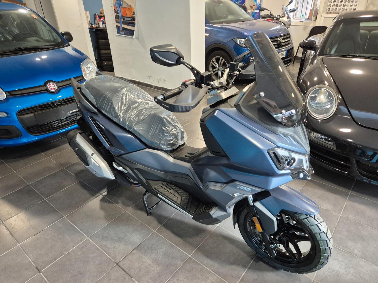 Sym ADX 300