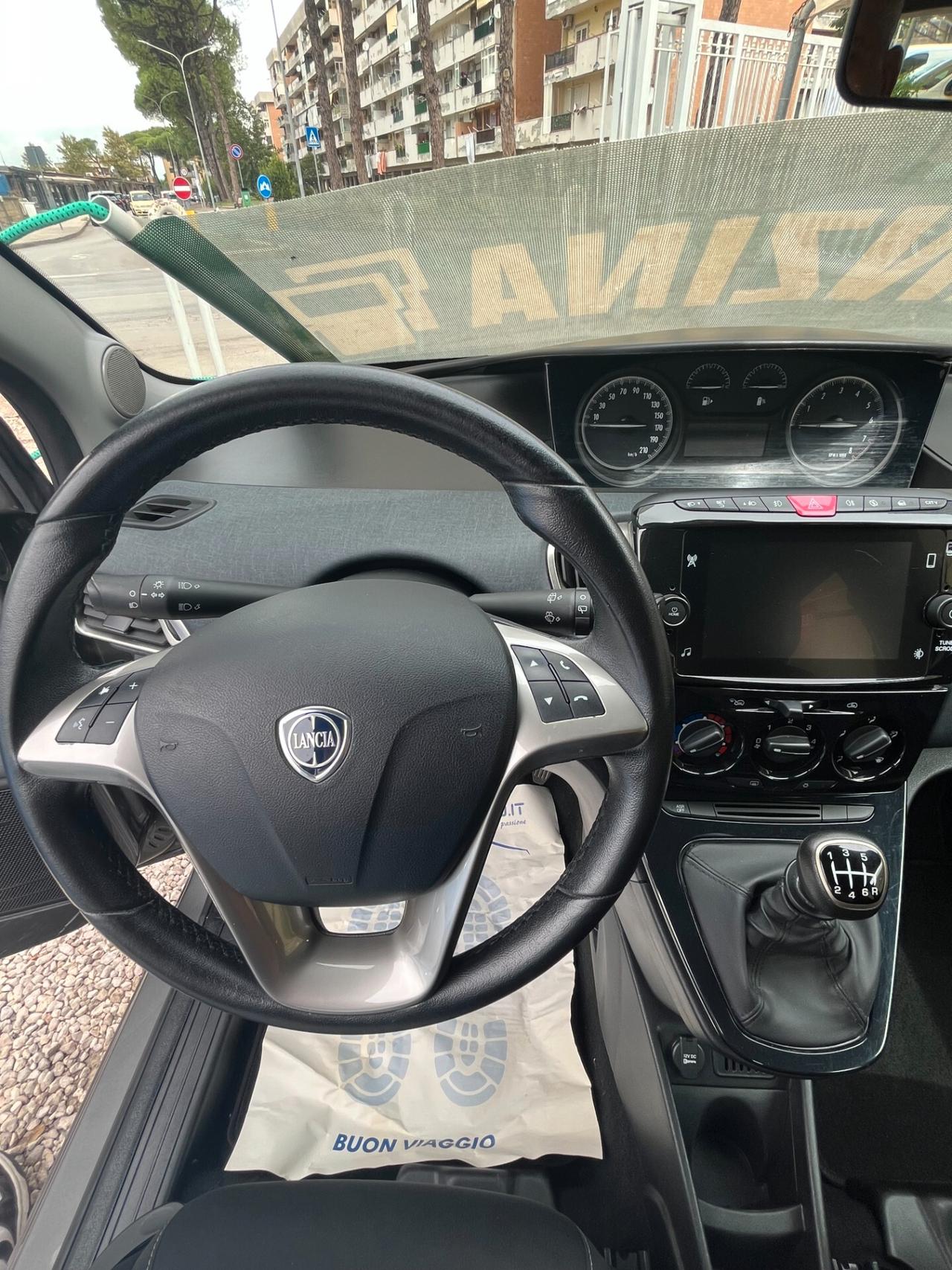 LANCIA YPSILON 1000 IBRIDA 47000 KM CERTIFICATI 1 PROPRIETARIO 2023