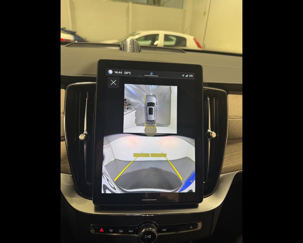 VOLVO XC90 T8 AWD AUTO ULTRA BRIGHT
