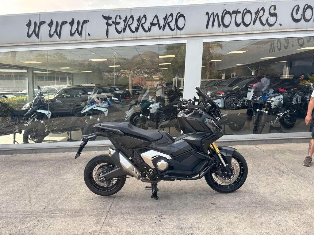 Honda X-ADV 750 2023 / Km 12.000 Tua a solo 104 Euro al mese