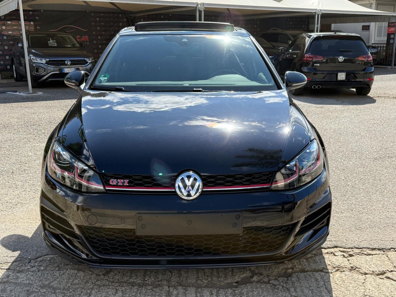 Volkswagen Golf GTI 2.0 TSI BlackStyle